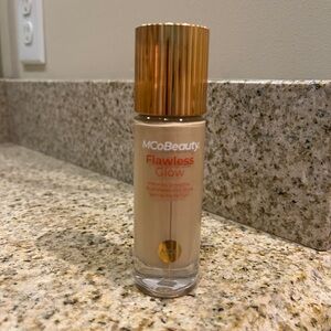 McoBeauty Mco Beauty Flawless Filter Glow Shade Light Medium New